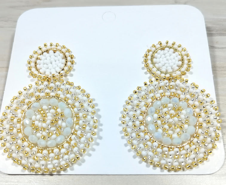Pendientes Abalorios Blancos con Marrón